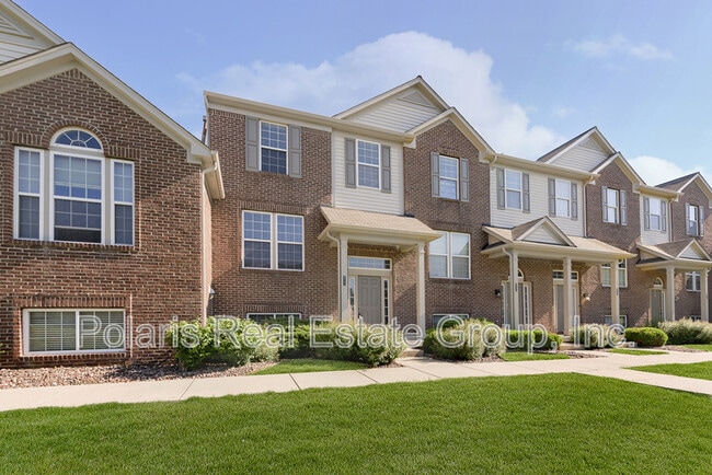 Building Photo - 8333 Clayhurst Dr