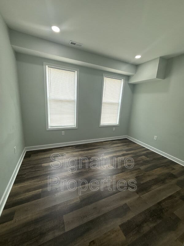 Building Photo - 2711 Detroit St