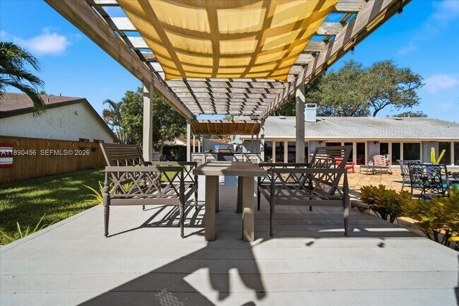 Foto del edificio - 960 Bayberry Point Dr