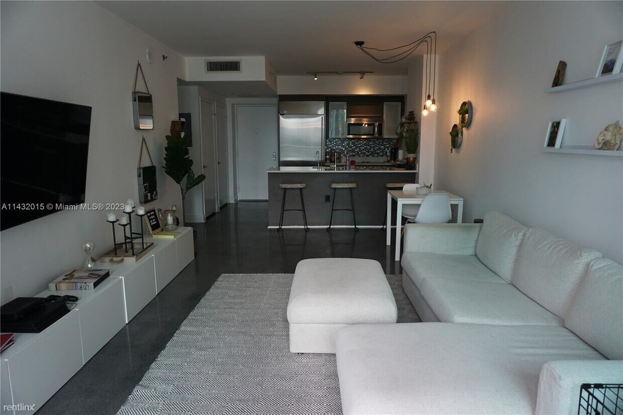 Foto principal - 1 br, 1 bath Condo - 55 SE 6th St Apt 1808
