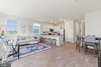 Building Photo - 164 Rae Ct