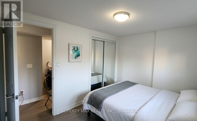 Photo du bâtiment - 85 Carrera Blvd