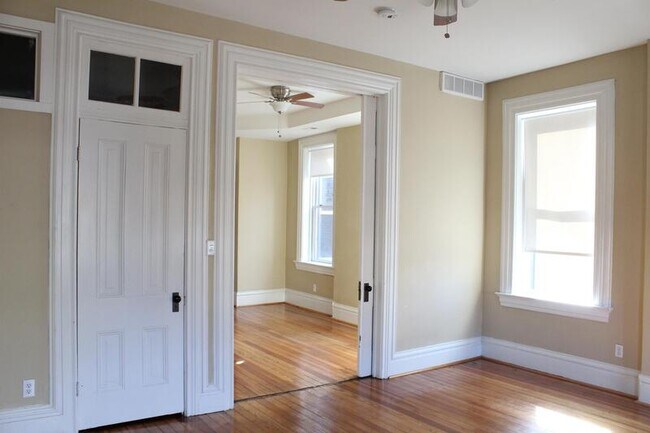 Foto del edificio - 2642 Cherokee St
