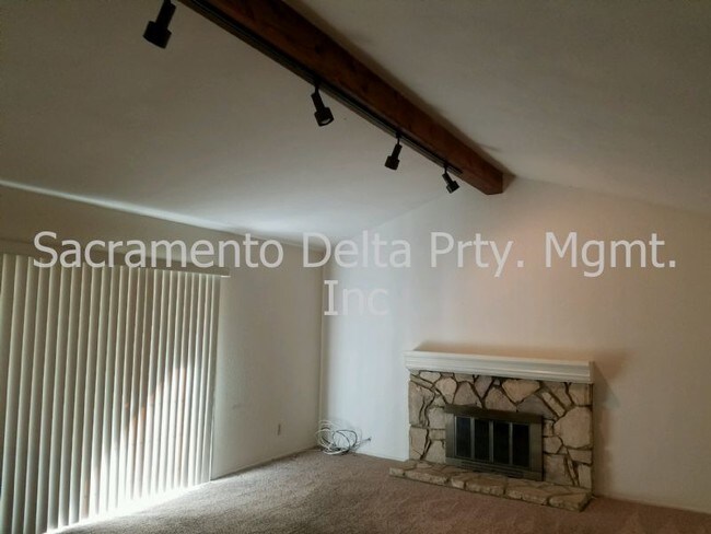 Building Photo - 9348 Premier Way