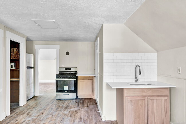 Foto del edificio - 253 Chatham St