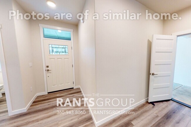 Building Photo - 4 br, 2.5 bath House - 9040 Wyatt Loop SE