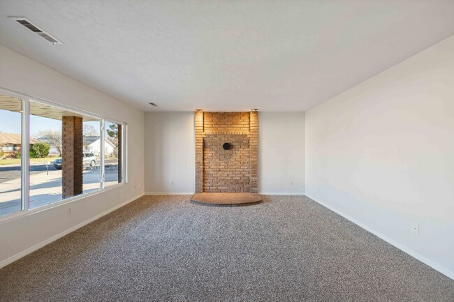 Foto del edificio - 3018 Bayberry Cir