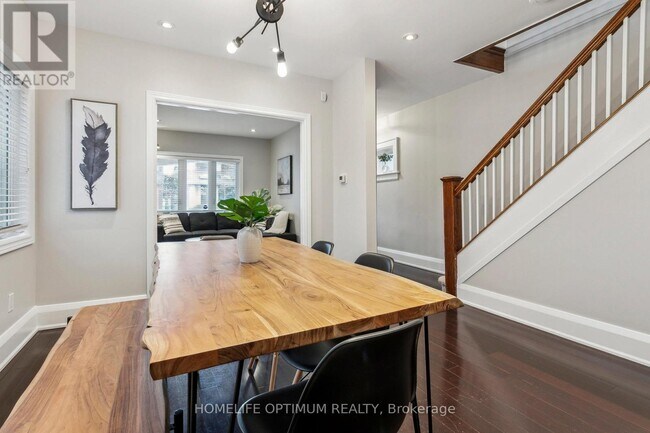 Photo du bâtiment - 52 Hillsdale Ave W