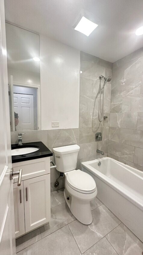 Foto del edificio - 6957 N Sheridan Rd