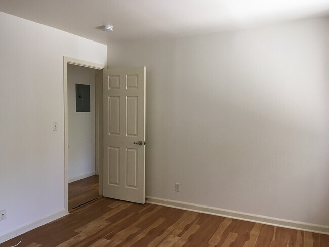 Foto del edificio - 1052 Green St