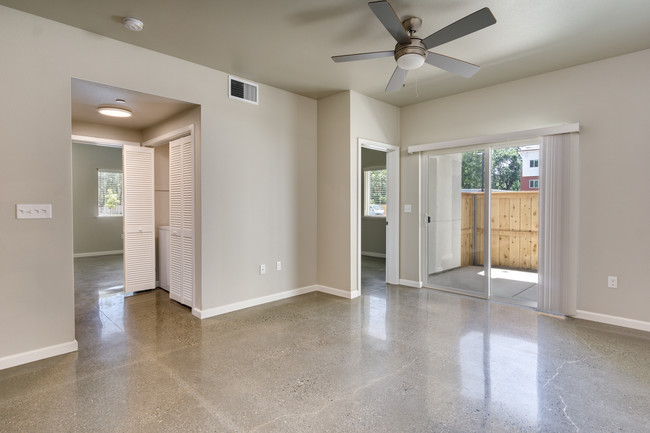 Foto del edificio - 2160 Humboldt Rd