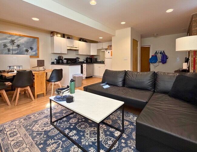 Foto del edificio - 3451 N Halsted St