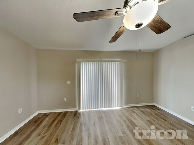 Building Photo - 339 Squires Grove Dr