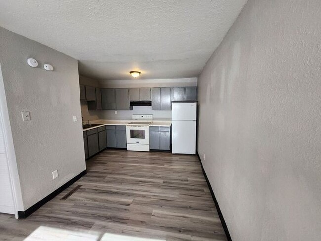 Foto del edificio - 2-Bedroom Home near Military Installations| Move-In Special: First Full Month Free!