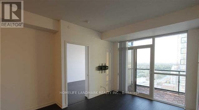 Photo du bâtiment - 5168-5168 Yonge St