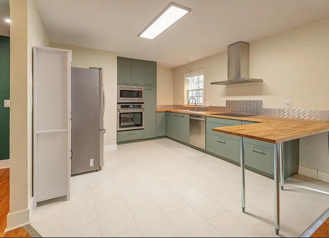 Foto del edificio - Mills River Rental!