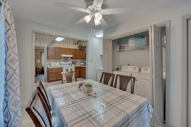 Foto del edificio - 4225 Meadowbrook Rd