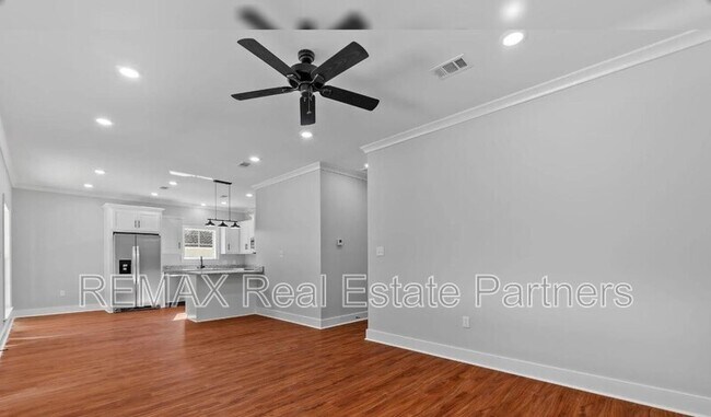 Building Photo - 43 Dearman Rd