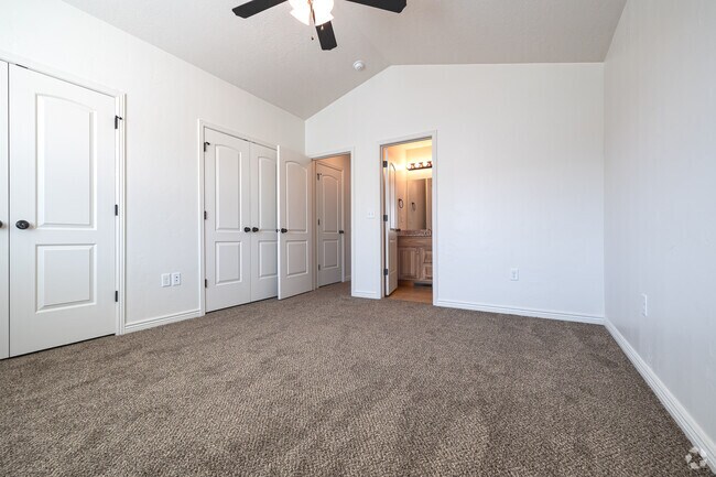 3HAB, 2,5BA - 1,484 ft² - 3.er dormitorio - Clearfield Townhomes