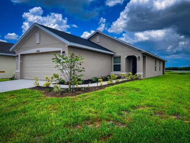 Foto del edificio - Beautiful 3 Bedroom Home with Pond View & ...