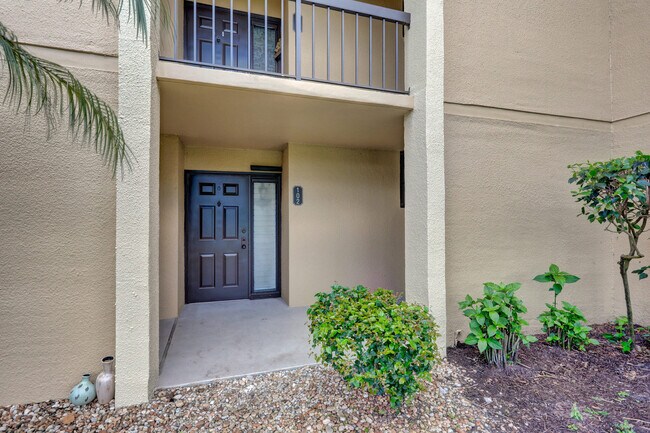 Building Photo - 5390 Woodland Lakes Dr