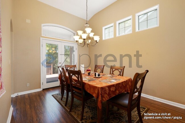 Building Photo - 415 Seaton Dr