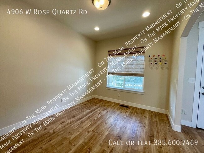 Foto del edificio - 4906 W Rose Quartz