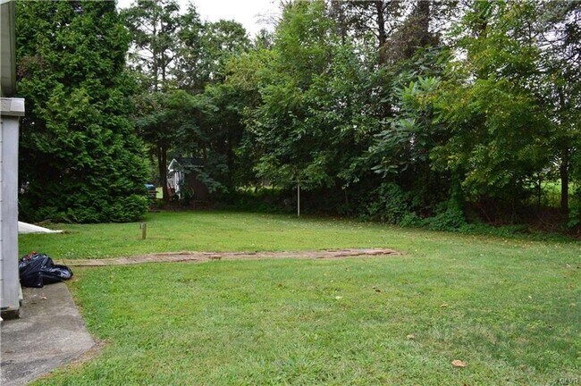 Foto del edificio - 3417 Blue Ridge Dr