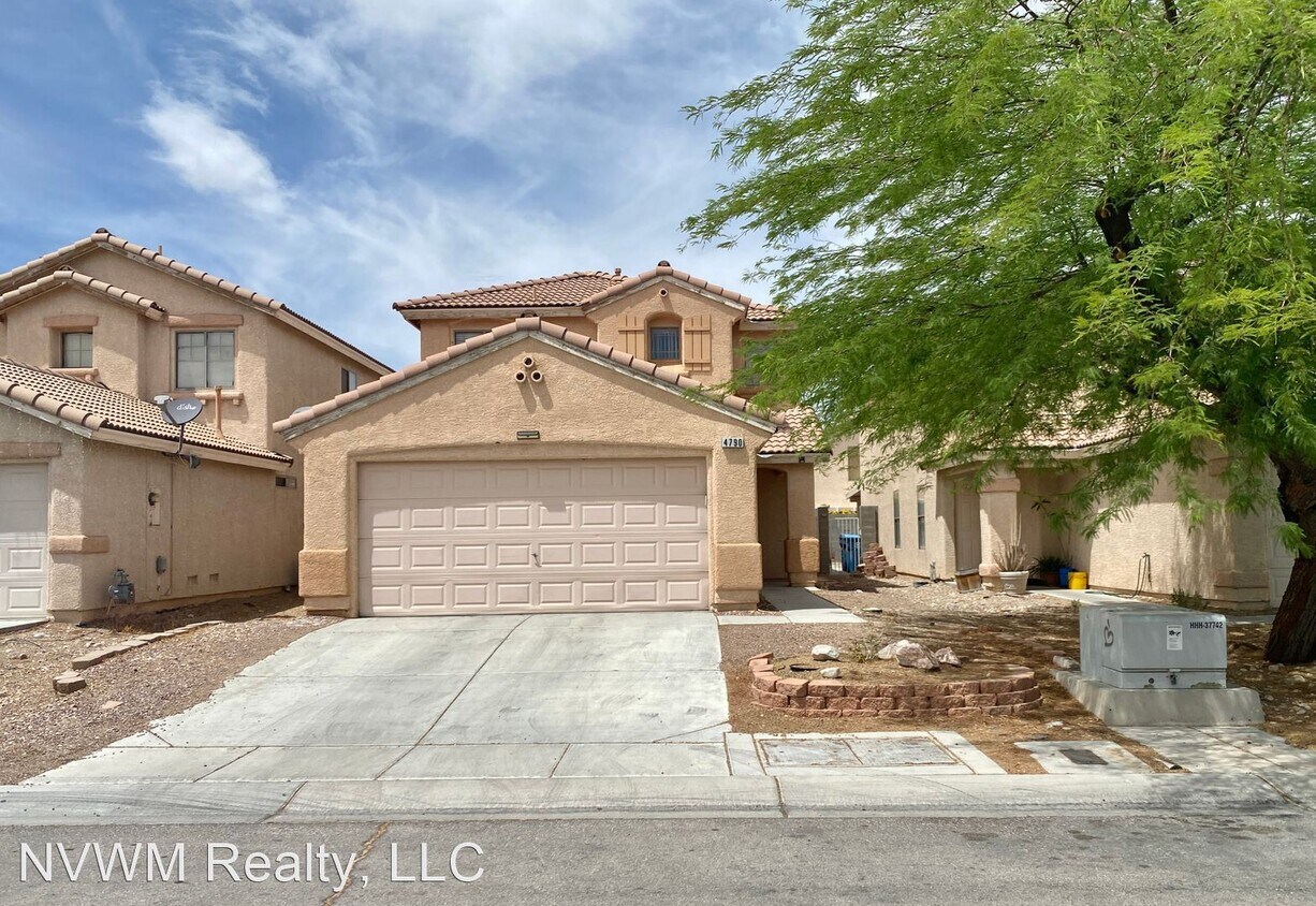 3 br, 2.5 bath House 4790 Thackerville Ave House Rental in Las Vegas, NV