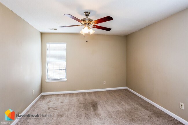 Building Photo - 3 br, 2 bath House - 814 Hackberry Dr