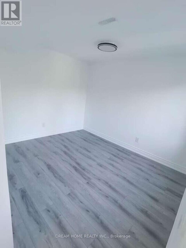 Building Photo - 1011 Hinterland Ct
