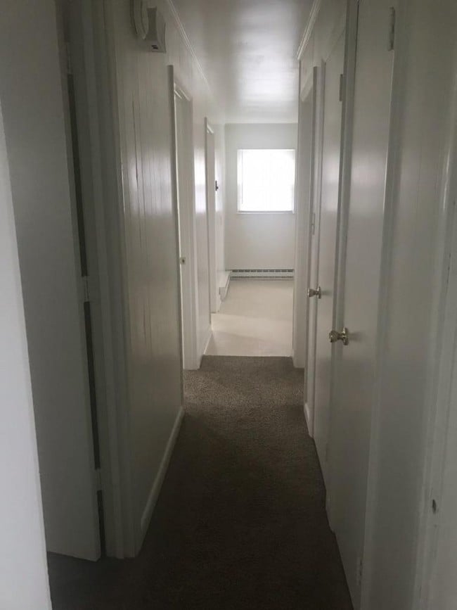 Building Photo - Unit A