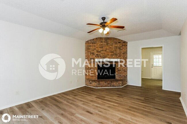 Foto del edificio - 212 Arnold St, Crowley, TX 76036
