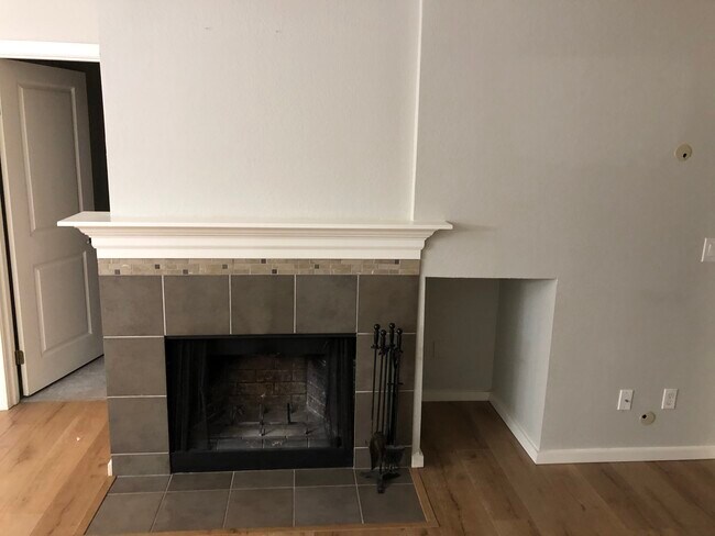 Building Photo - 16101 Bothell Everett Hwy