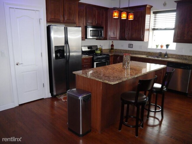 Foto del edificio - 3132 W North Ave