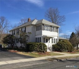 Building Photo - 28 Grove St