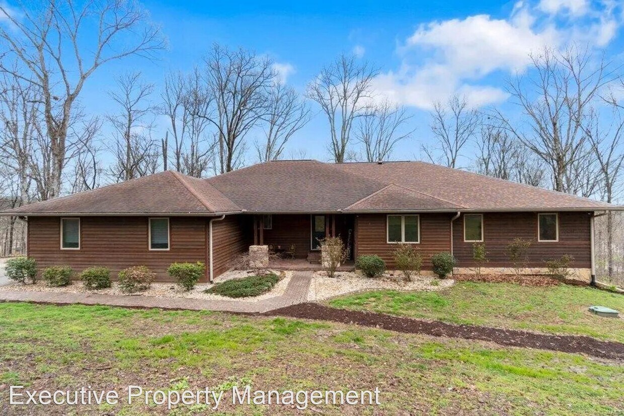 5 br, 4.5 bath House 691 Touchdown Dr House for Rent in Jackson, MO