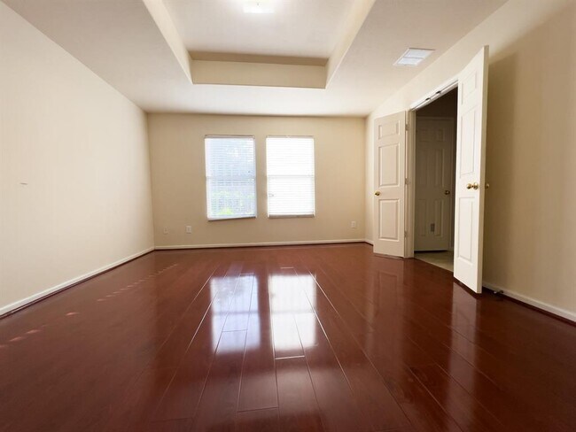 Foto del edificio - 10322 Ravenwood View Ln