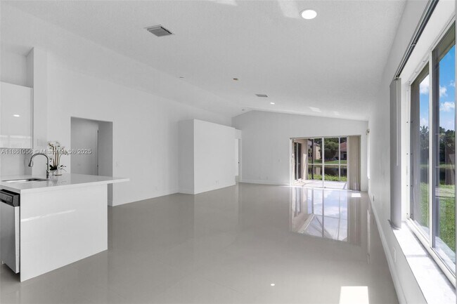 Foto del edificio - 4366 Mahogany Ridge Dr