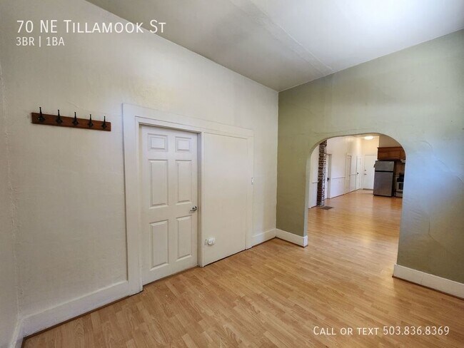 Building Photo - Beautiful Vintage Home in the Eliot Neighb...