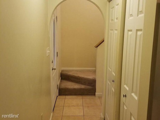 Foto del edificio - 2 br, 1.5 bath Townhome - 1702 Timber Trail