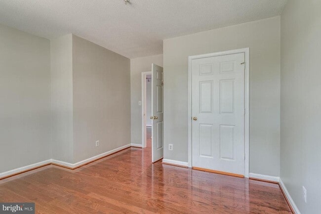 Building Photo - 20311 Beechwood Terrace