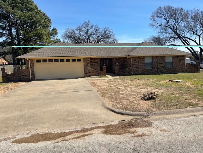 Building Photo - 215 Songbird Trl