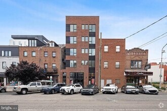 Building Photo - 806 N 2nd St