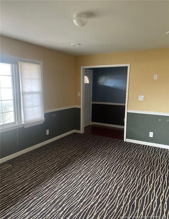 Foto del edificio - 143 Ingleside Dr