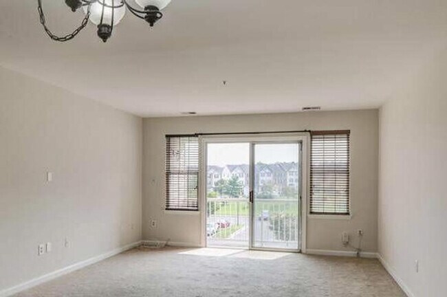 Building Photo - 306 Gatehouse Ln