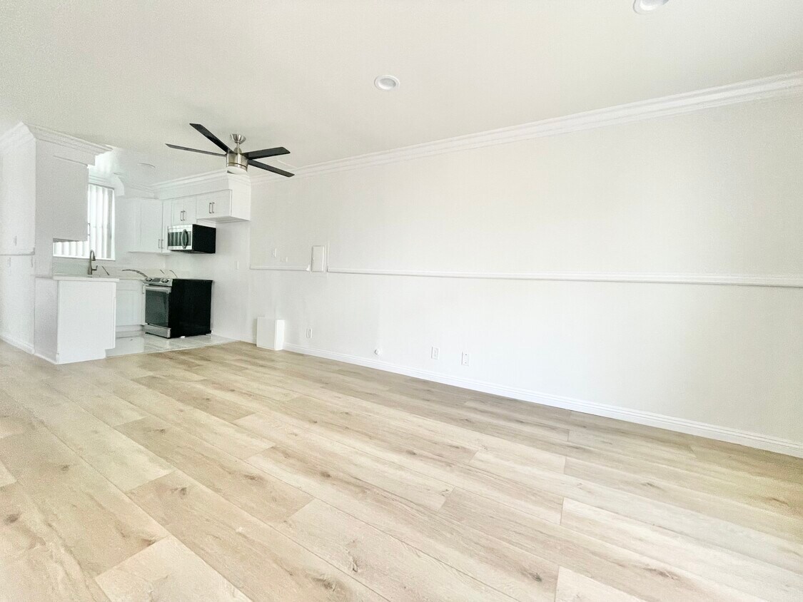 Foto principal - 6062 Fulton Ave