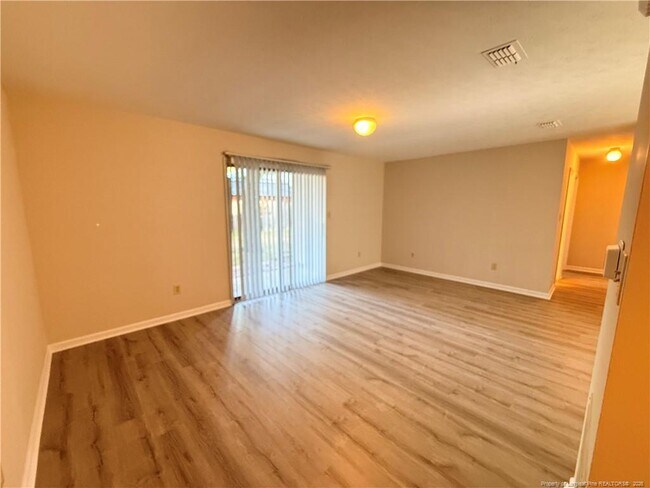 Foto del edificio - 4077 Professional Dr