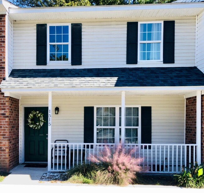 Building Photo - 1515 Nantahala Blvd