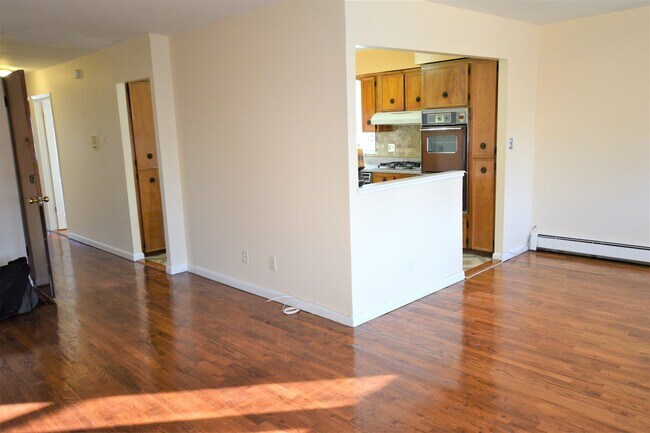 Foto del edificio - 42-65 65th Pl